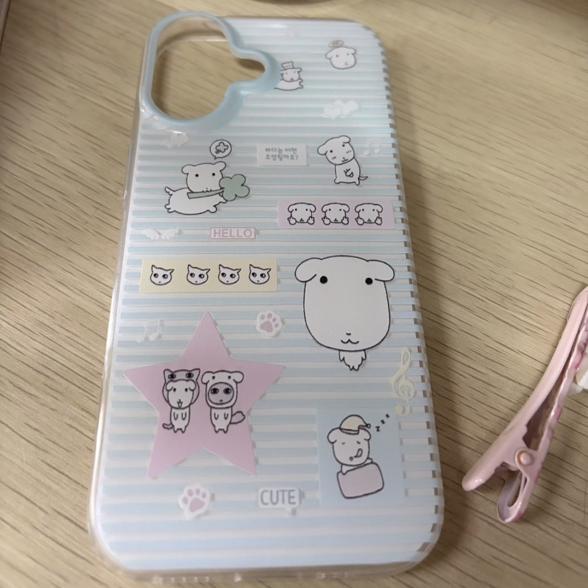 Simple Cartoon Cute Striped Do - огляд і ціна Phone Cases Cute